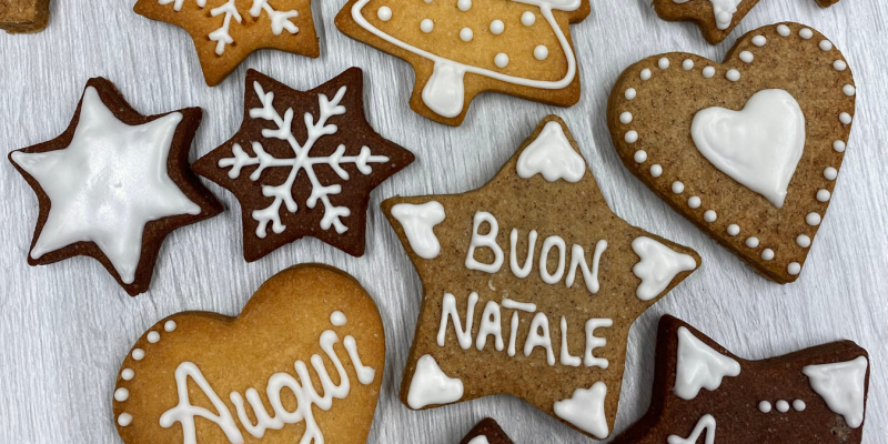 Fantasia di biscotti natalizi